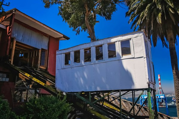 ¿Cómo seleccionar los pendientes adecuados para diferentes formas de rostro?